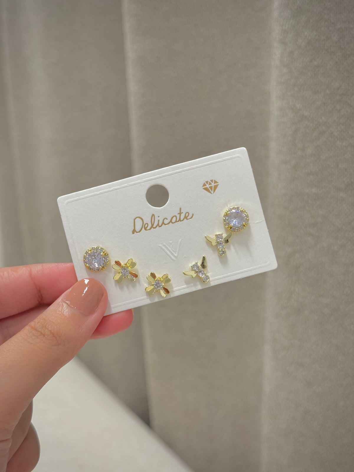 Trendy earrings