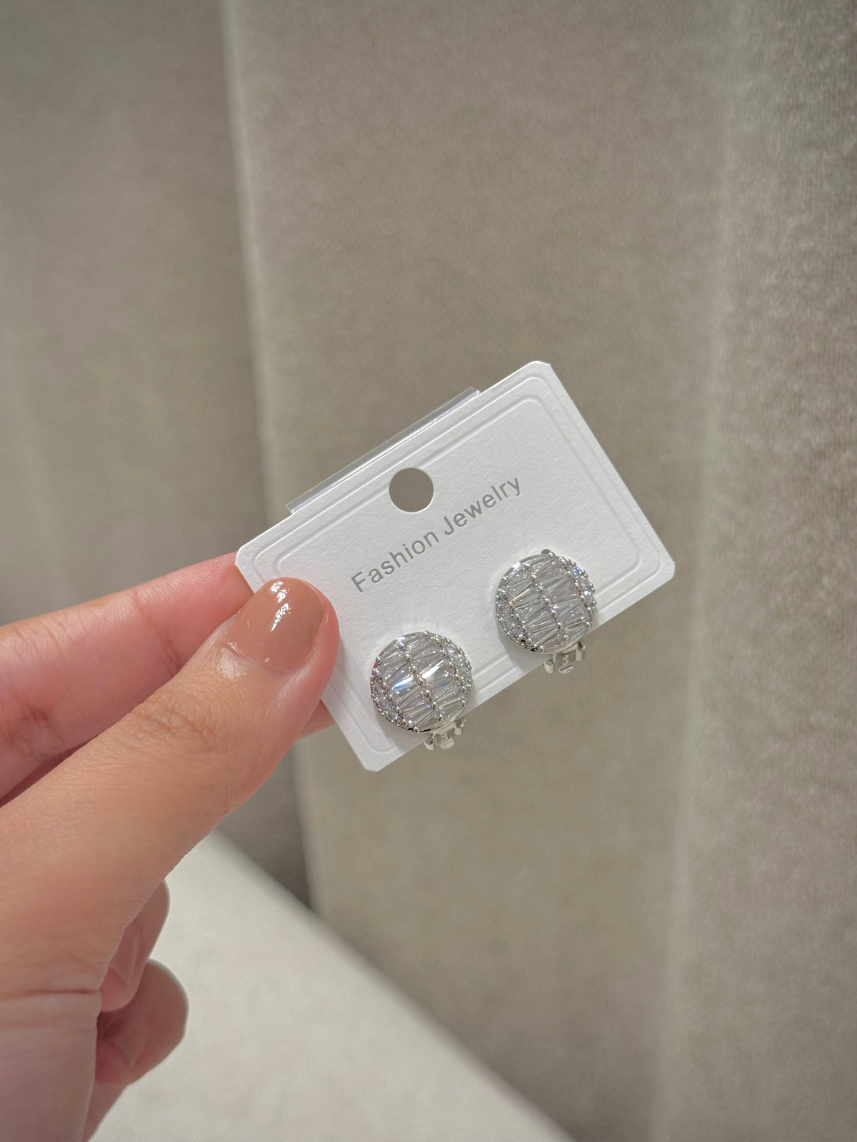 Trendy earrings