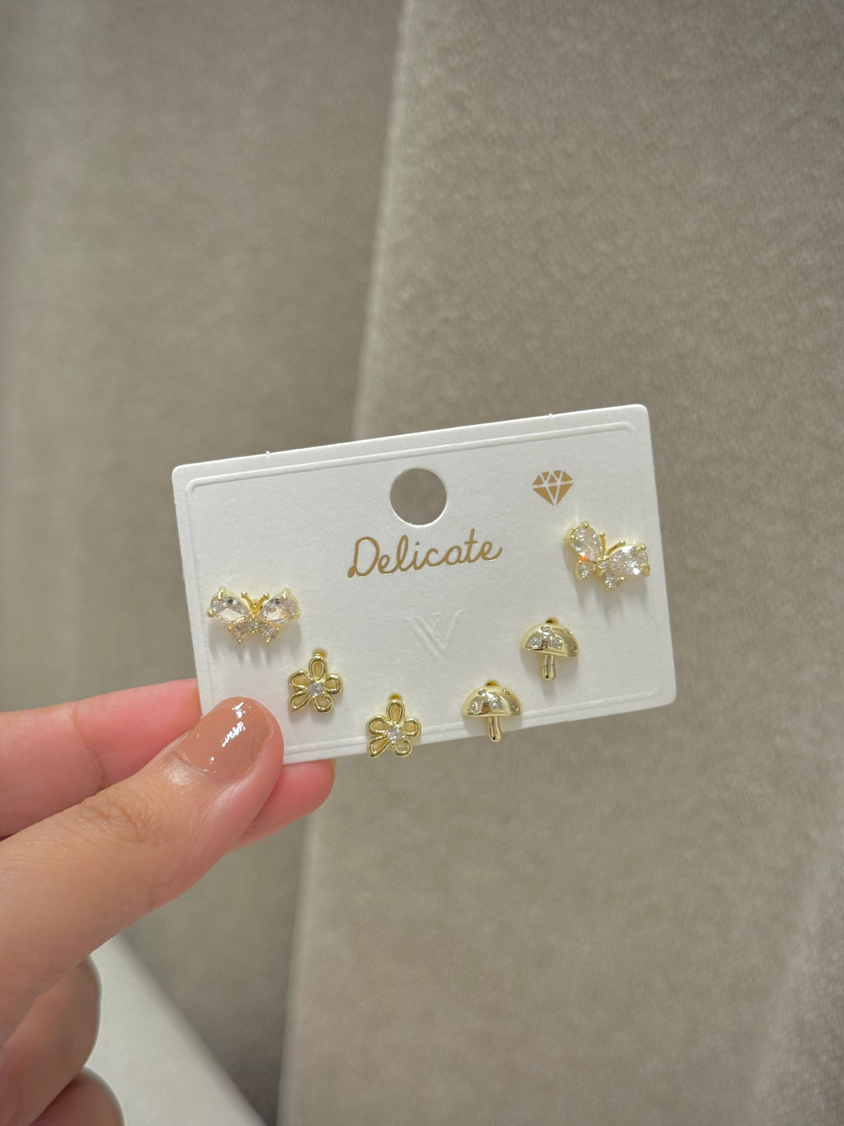 Trendy earrings