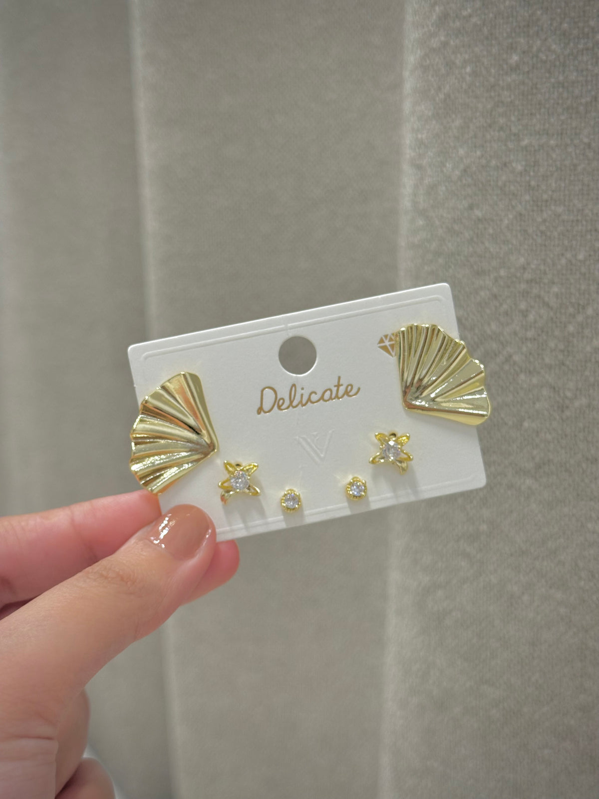 Trendy earrings
