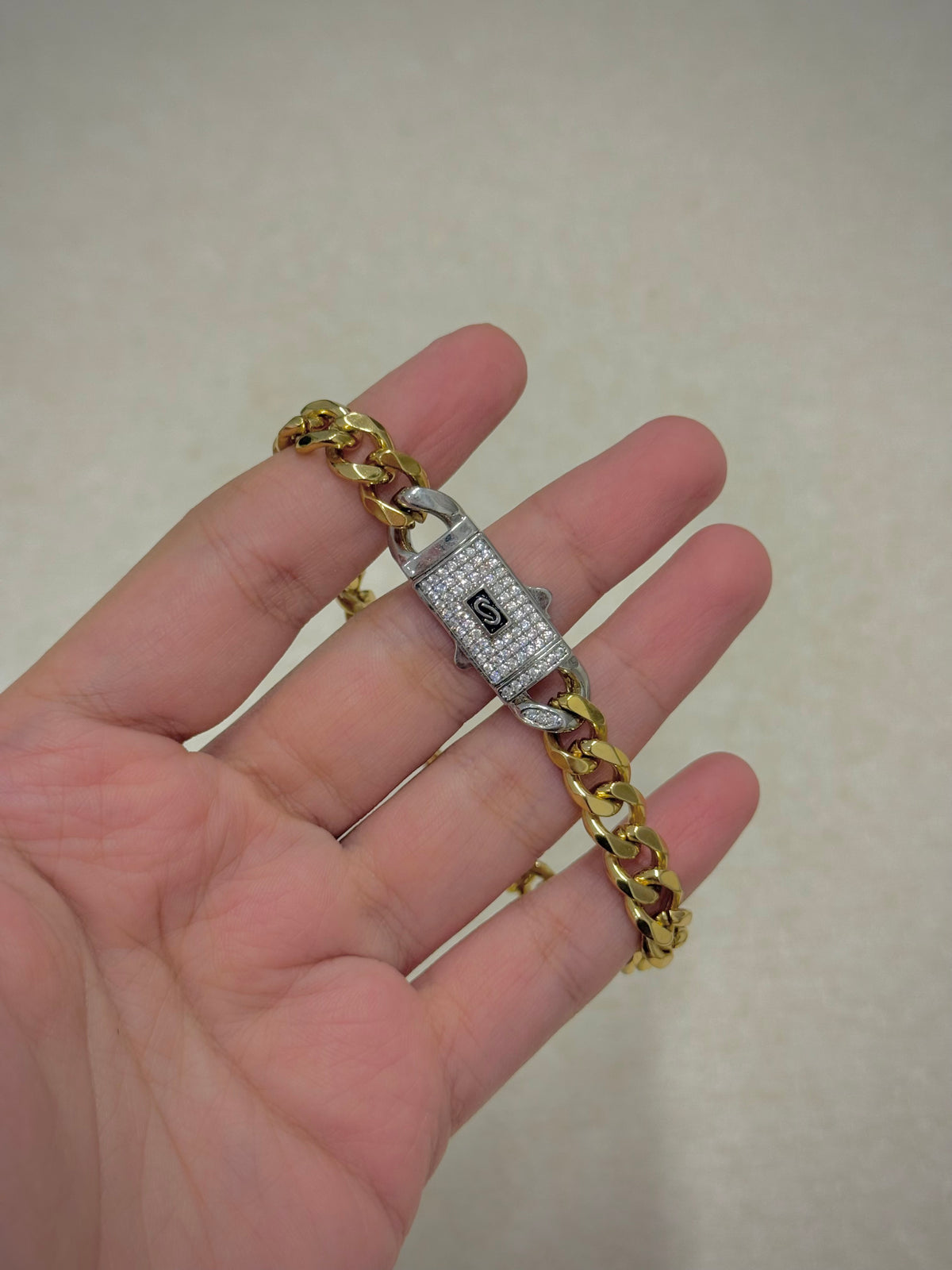 Stainless bracelet