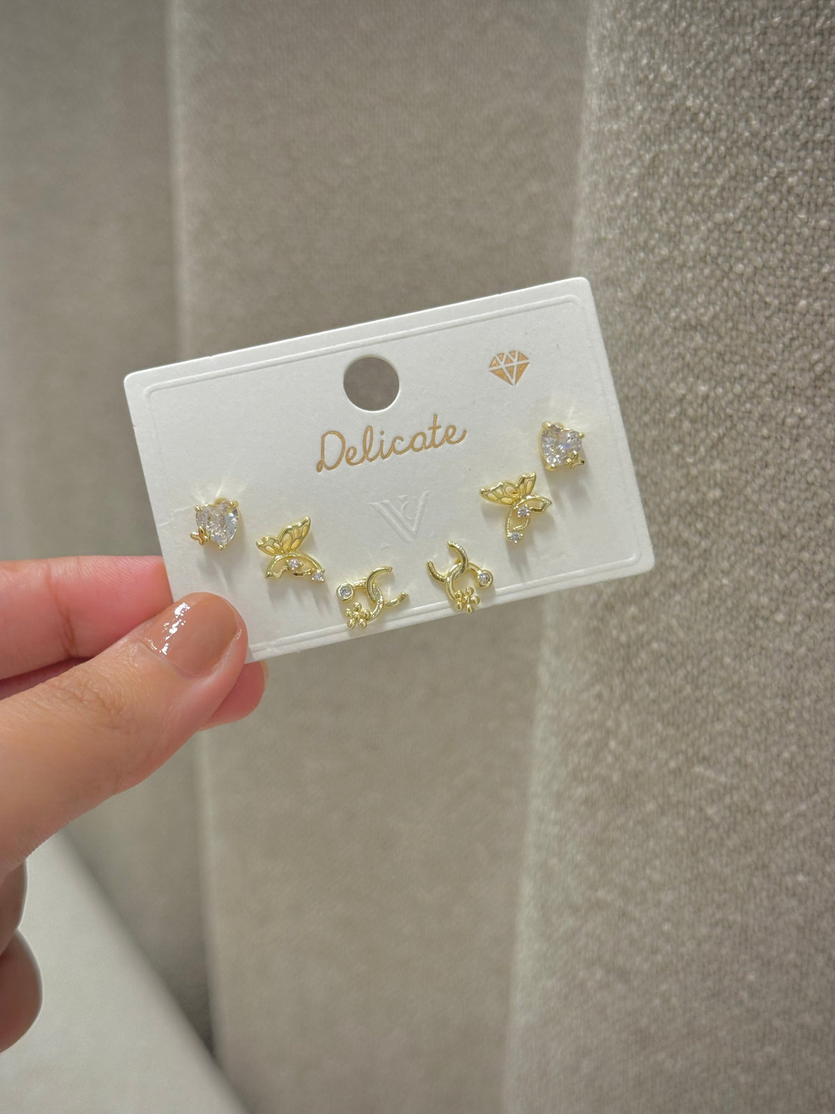 Trendy earrings