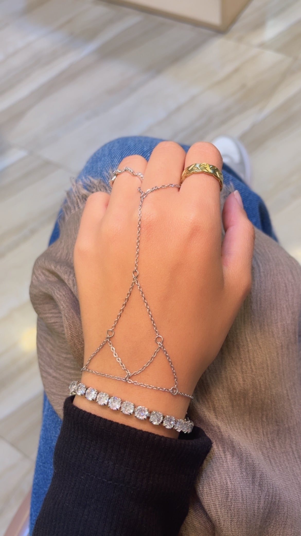 Hand chain