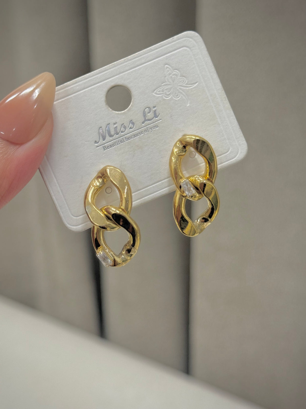 Trendy earrings