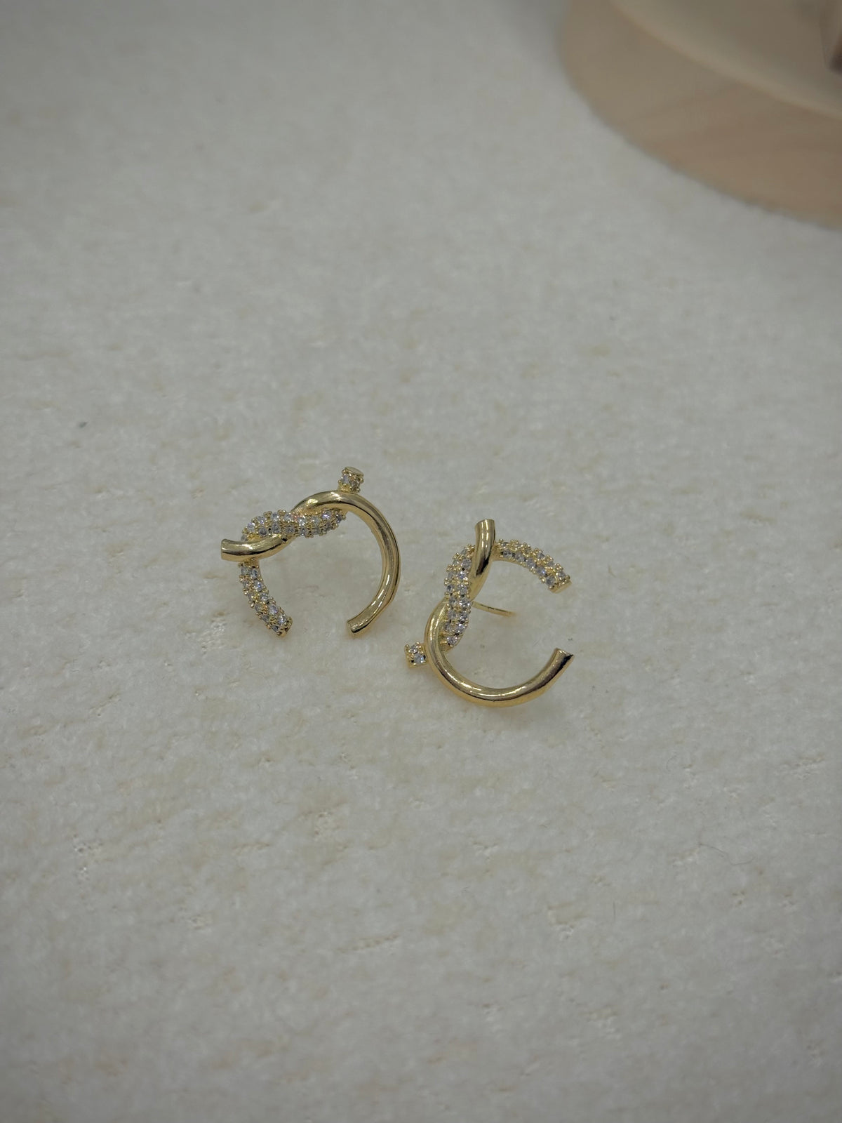 Trendy earrings