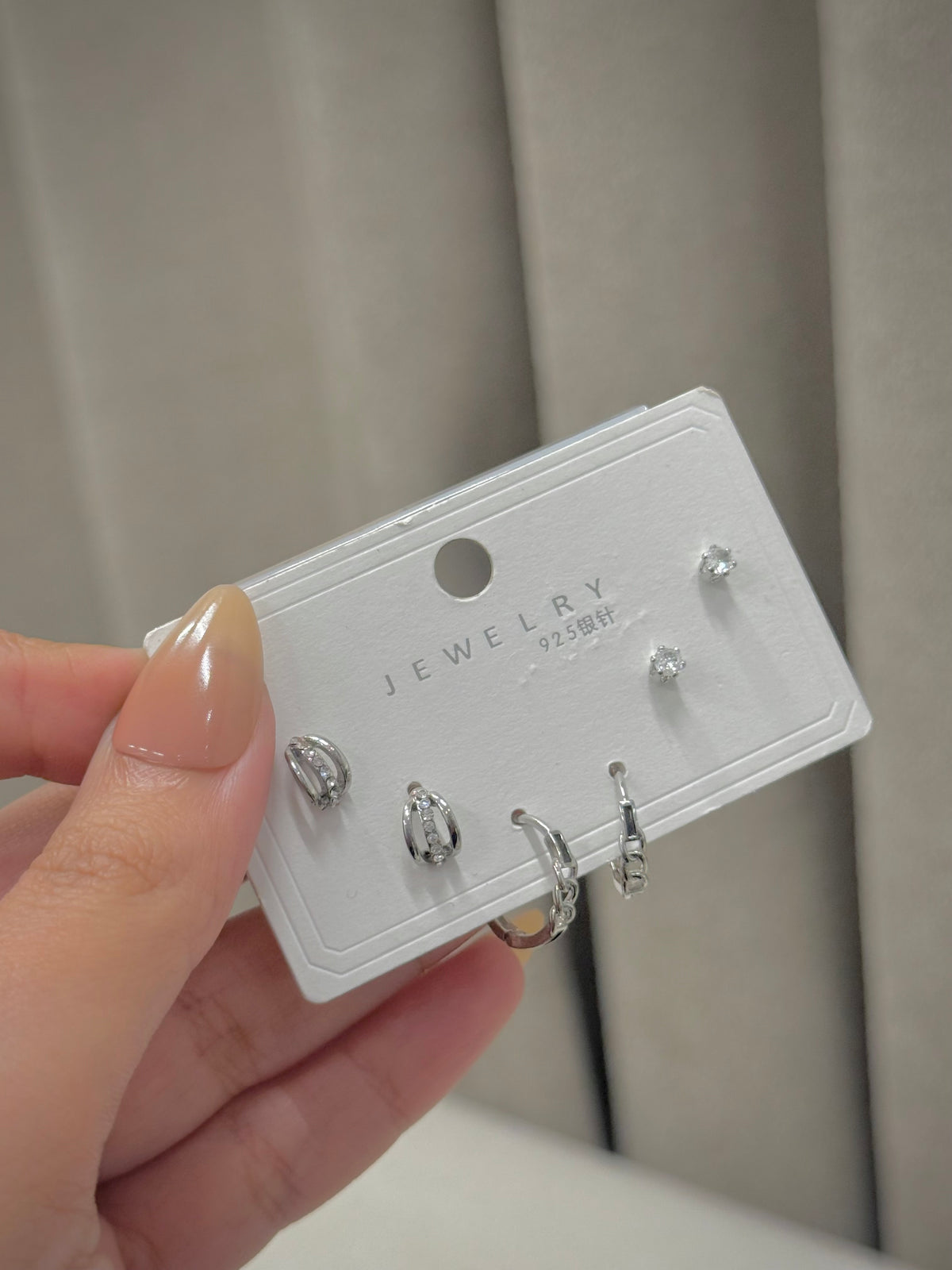 Trendy earrings