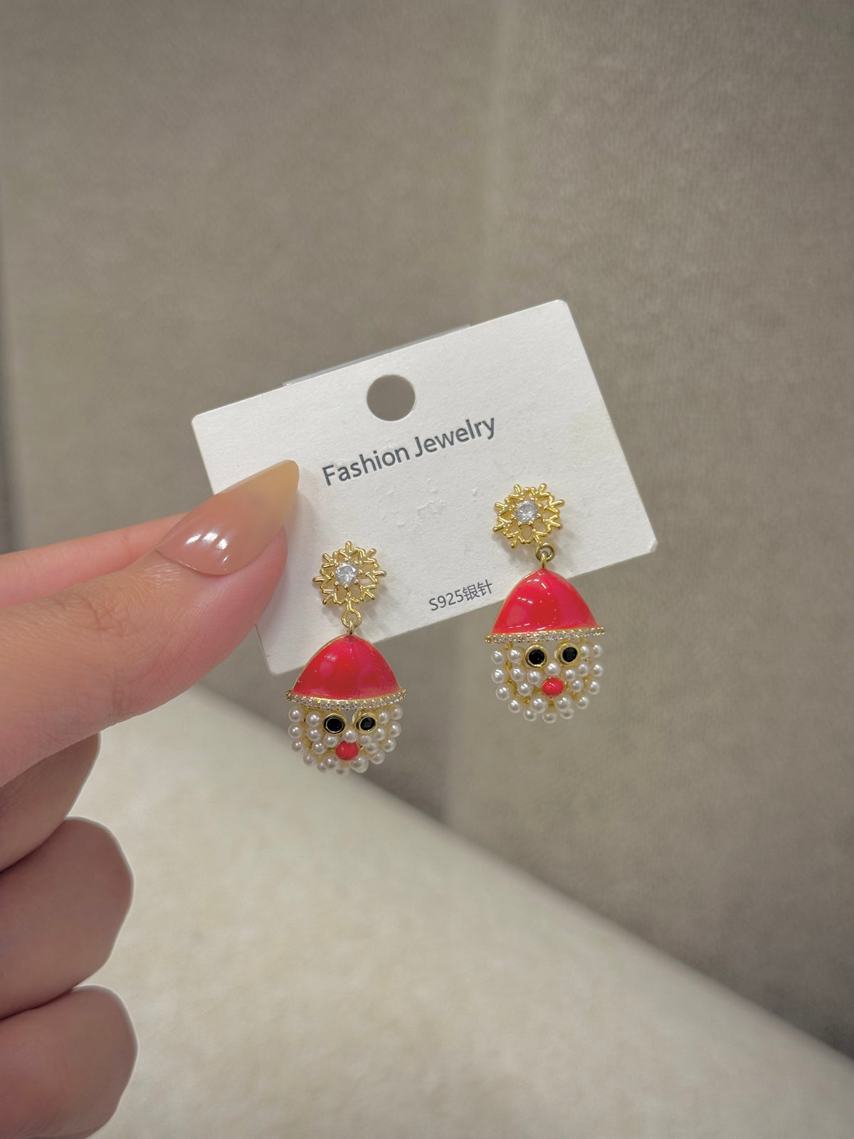 Trendy earrings