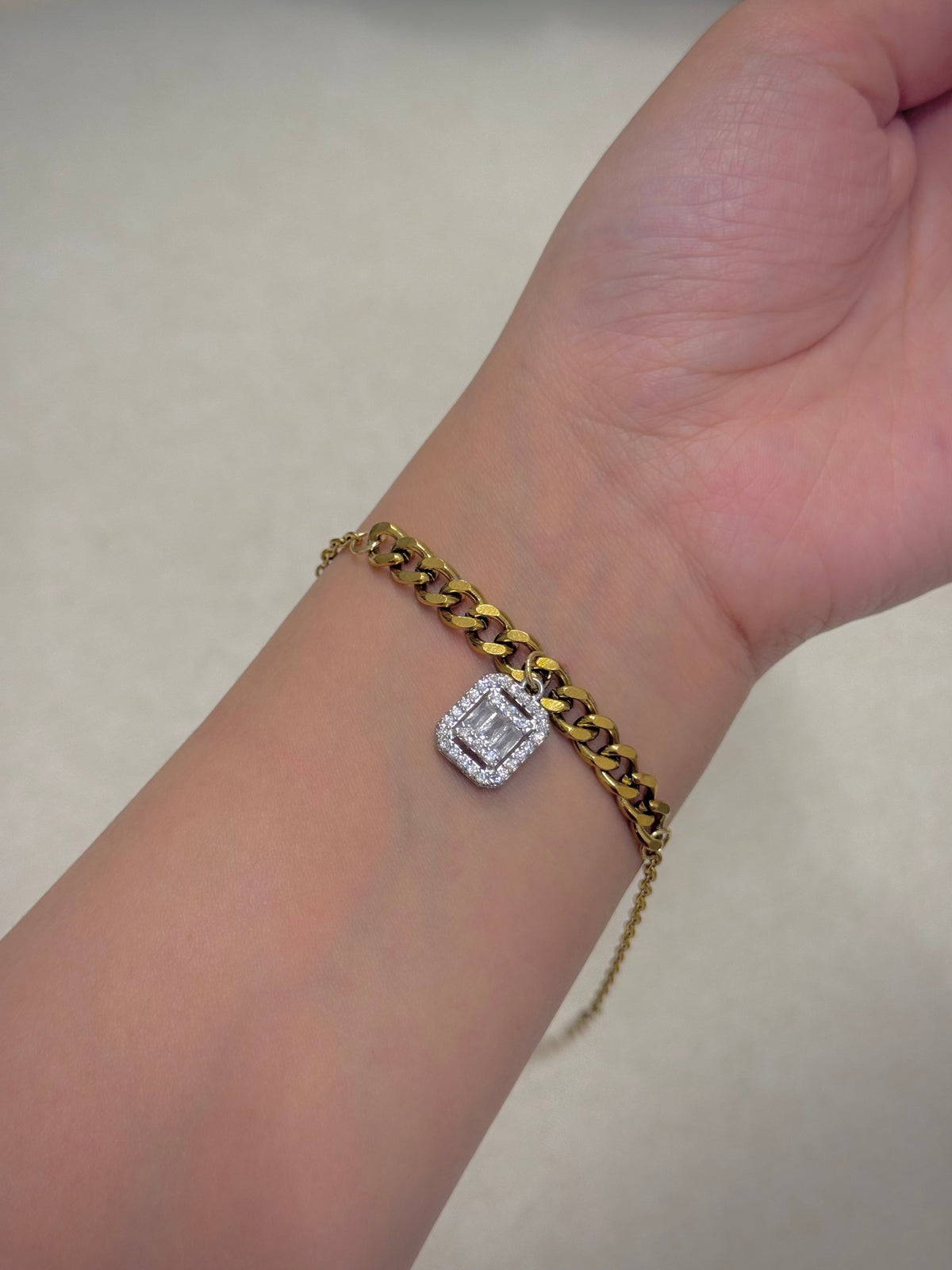 Stainless bracelet