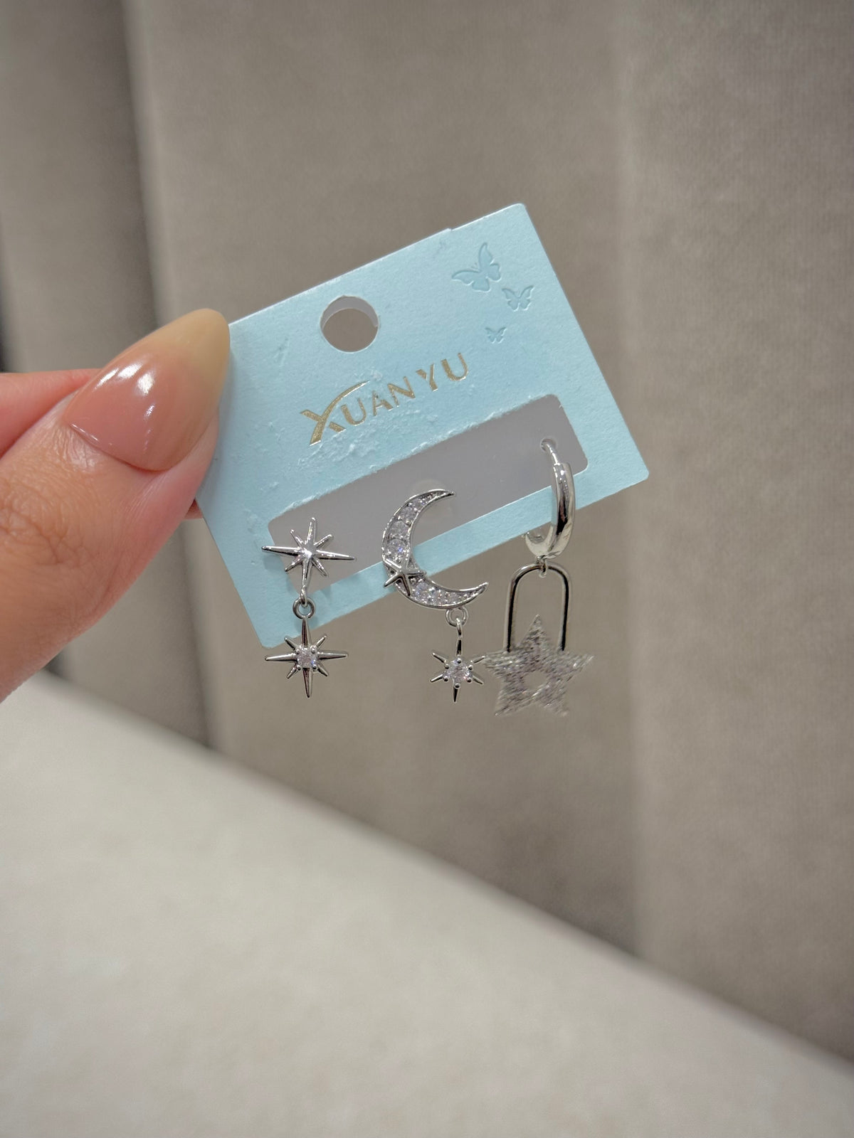 Trendy earrings