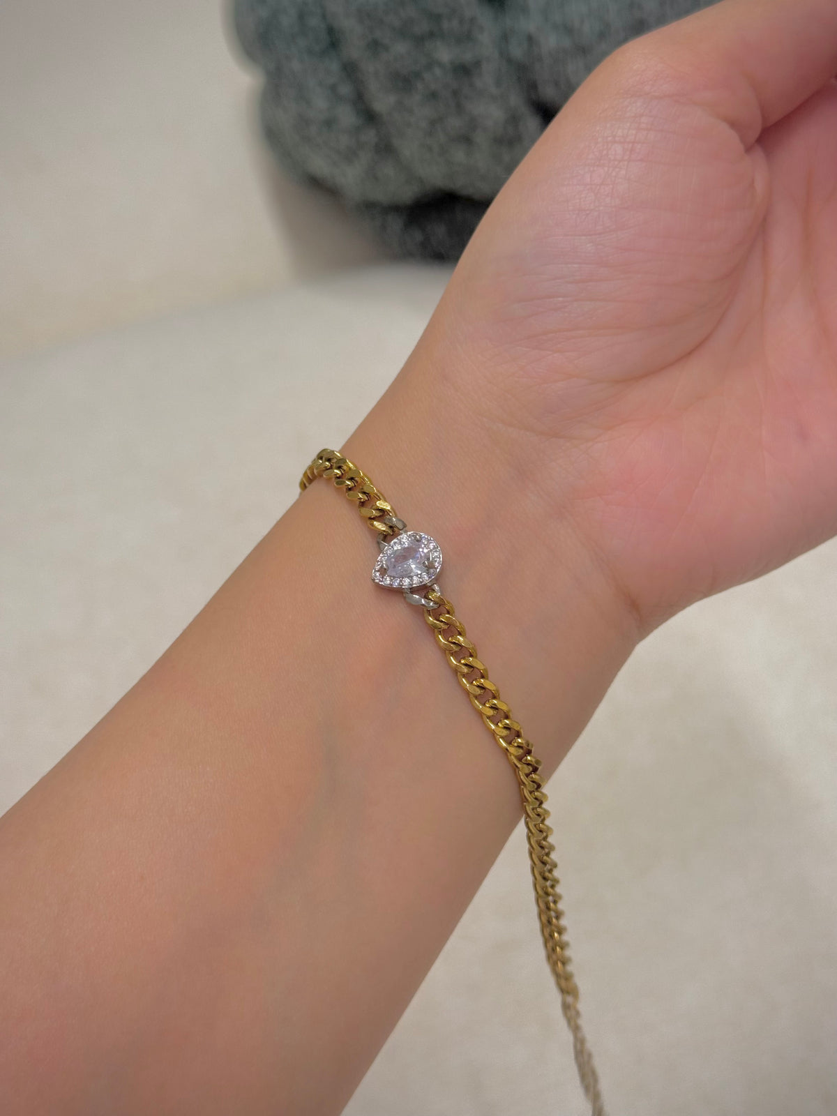 Stainless bracelet