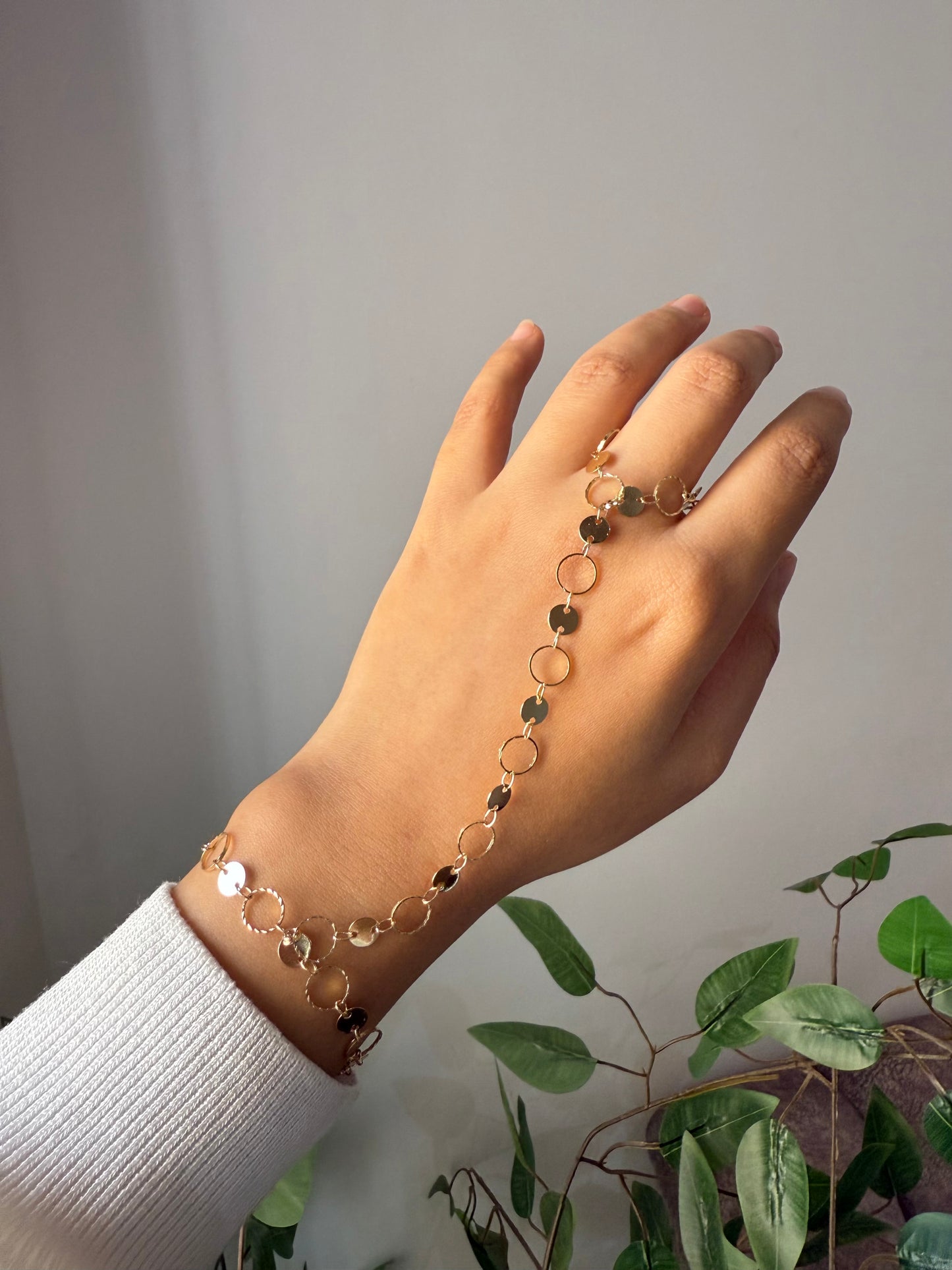 Luxury hand chain