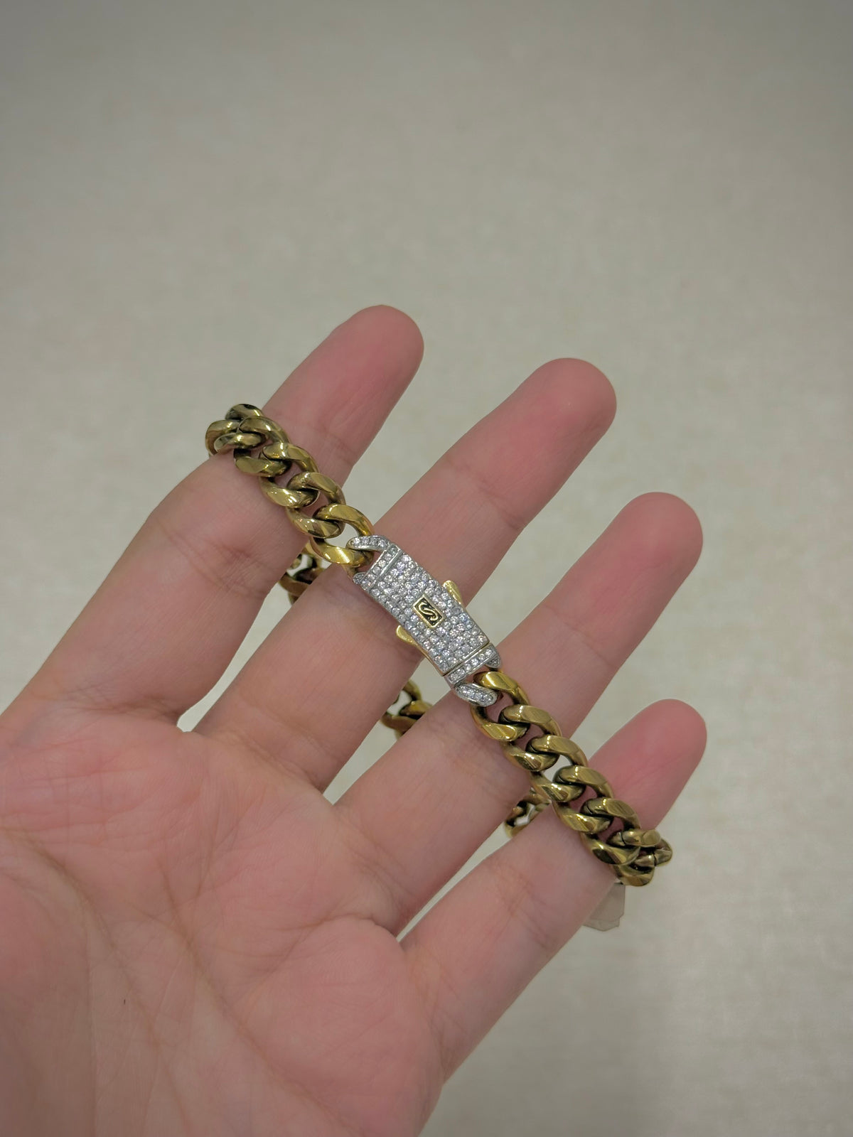 Stainless bracelet