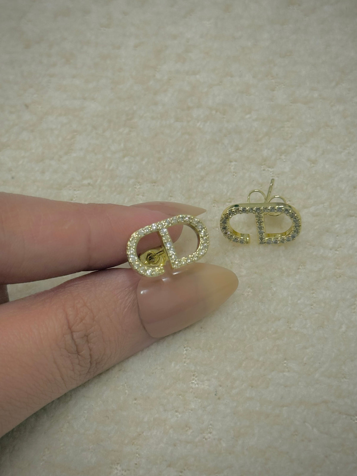 Trendy earrings