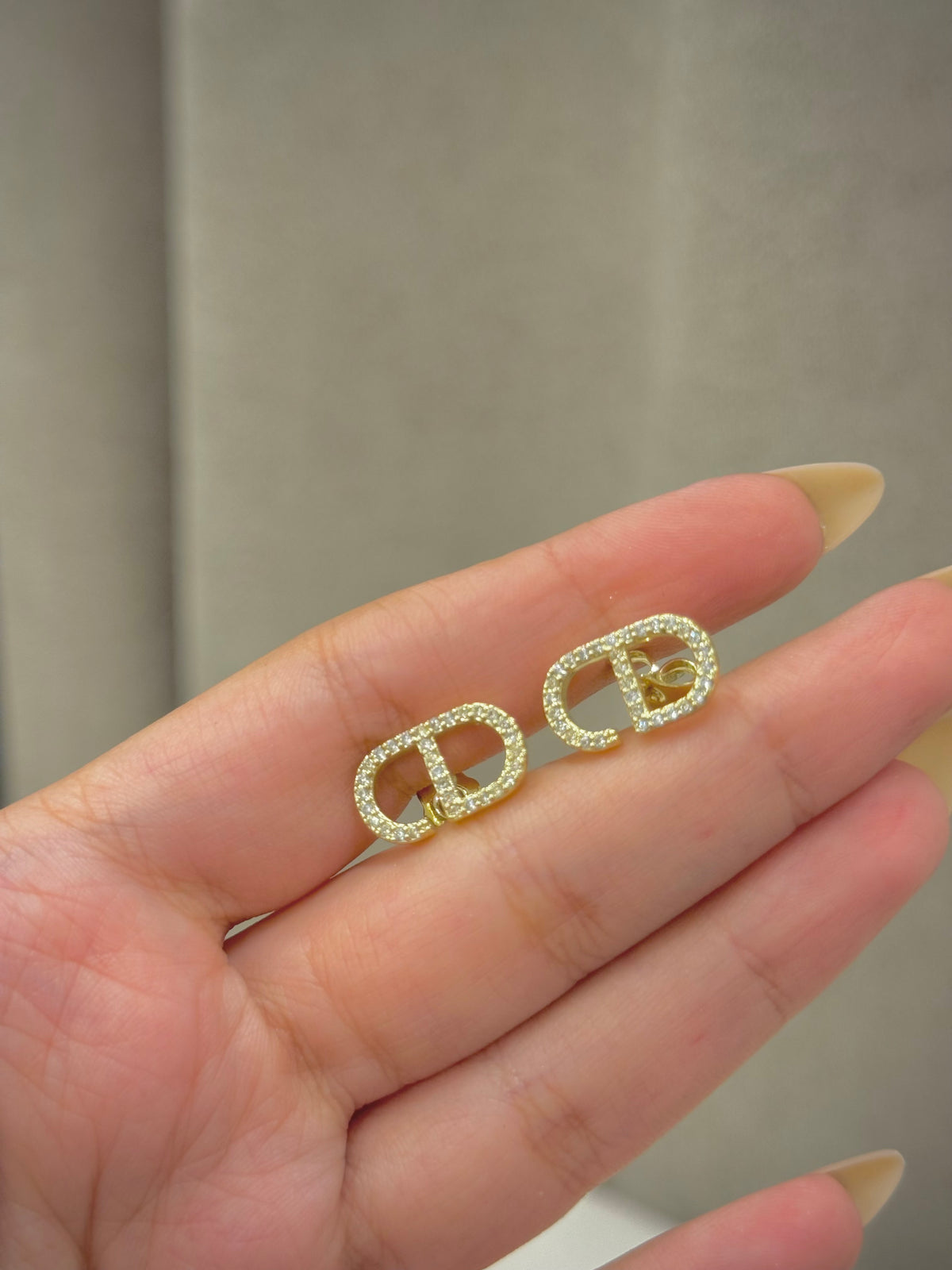 Trendy earrings