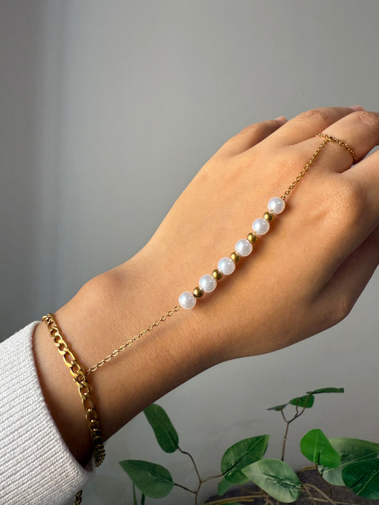 Pearly hand chain