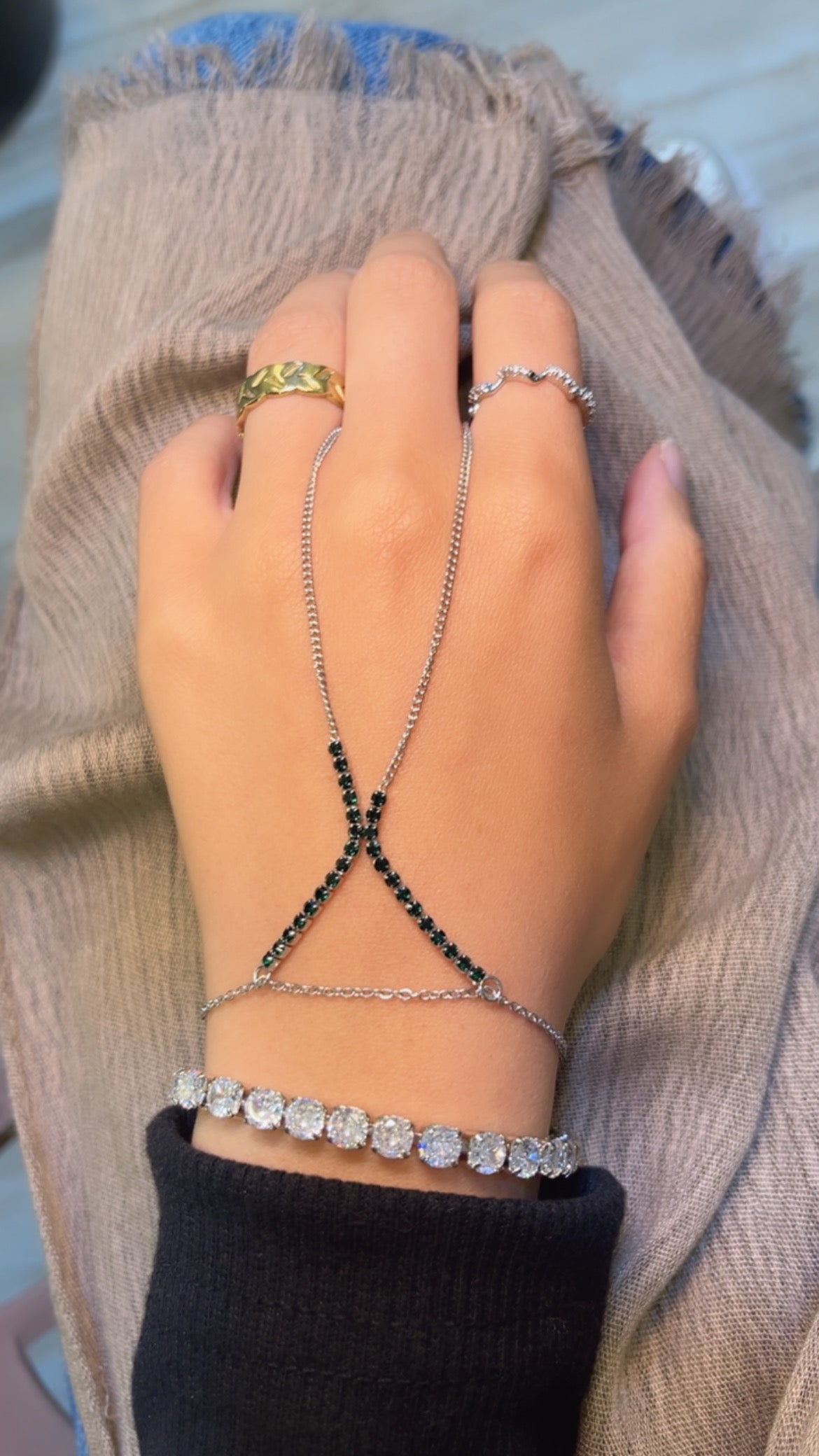 Hand chain