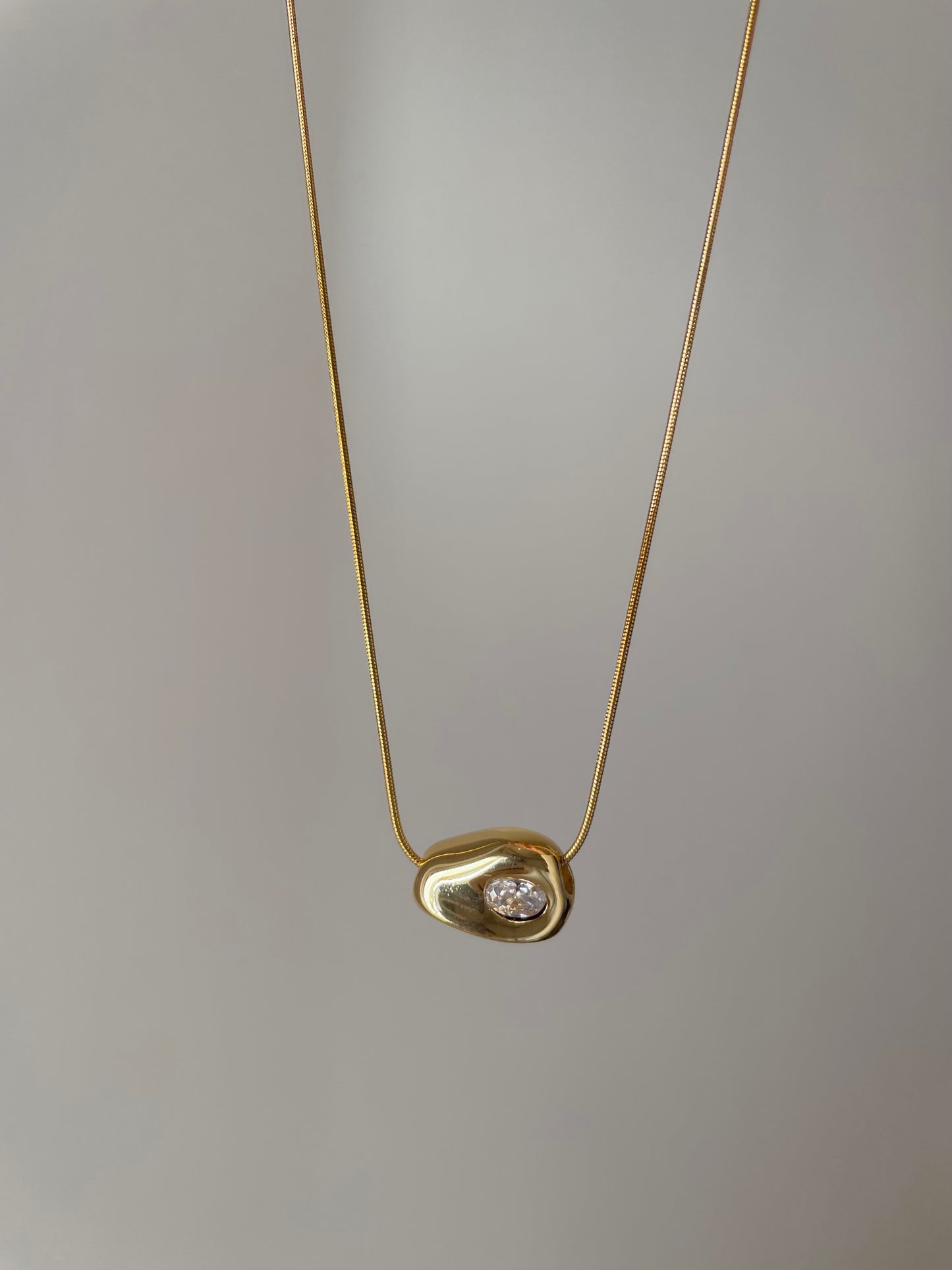 Nuts necklace